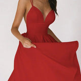 Elara - Elegantes Minimalistisches Kleid