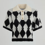Kurz geschnittener Kurzarmpullover mit Applikation