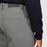 Essential Hose Slim Cloud Grau