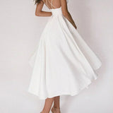 Elara - Elegantes Minimalistisches Kleid