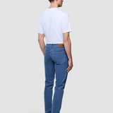 Klassische Slim-Jeans in Hellblau