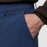 Essential Anzughose im Relaxed Fit mit Karomuster in Marineblau